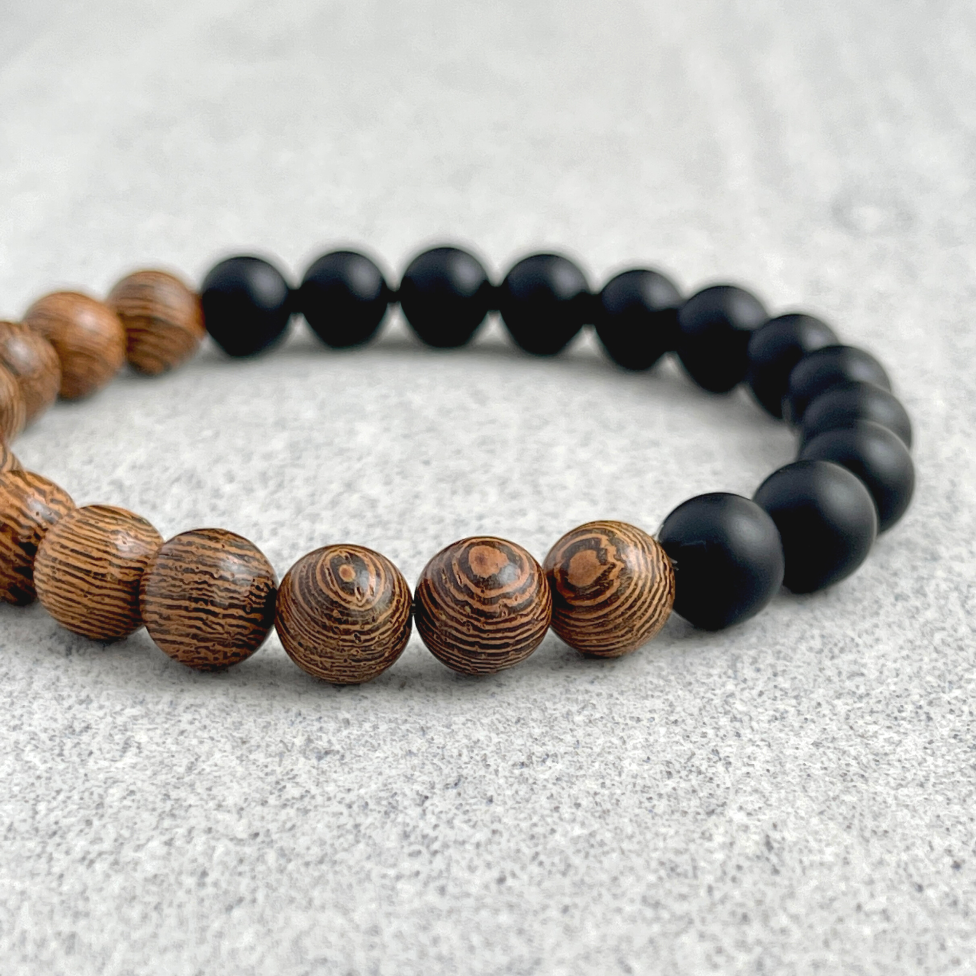 Buy the Mens Blue Mosaic Shell and Gold Beaded Bracelet | JaeBee